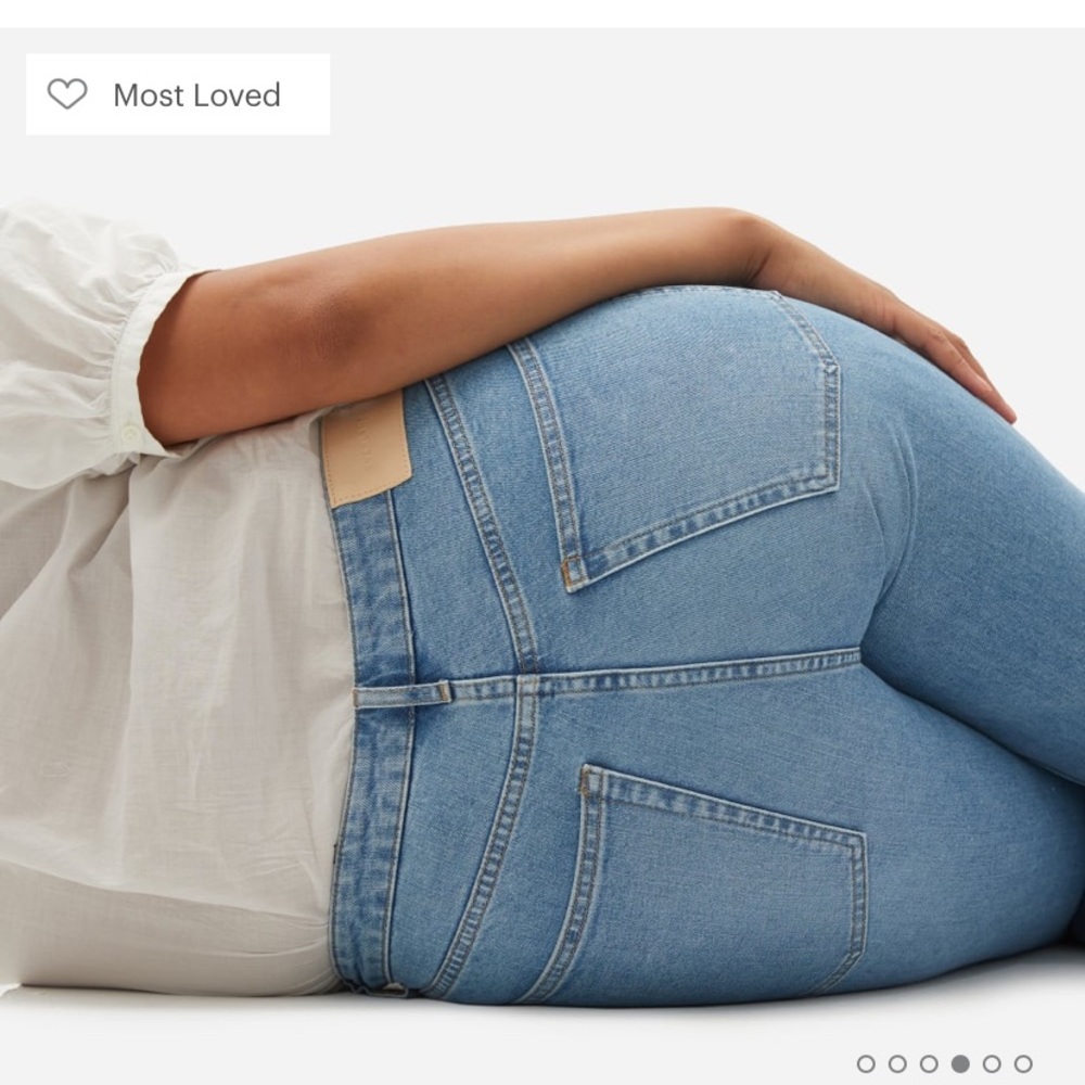 EVERLANE Curvy Cheeky Straight Jean